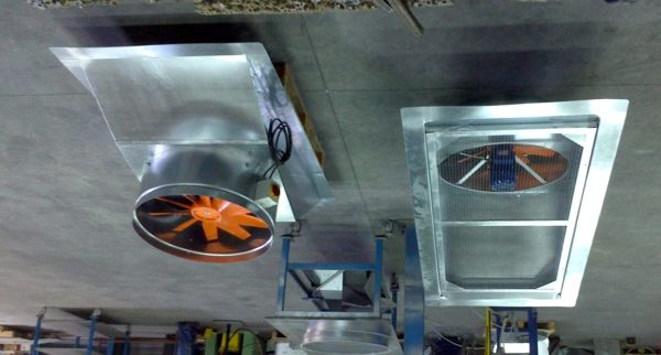 <!--:es-->Ventilación nave Industrial de pulido de metales<!--:-->