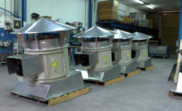 Partida de extractores con motor exterior para instalación en cubierta