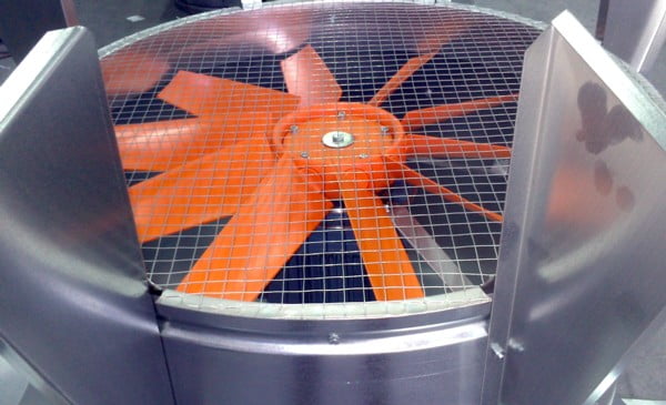 Detalle extractor 710 con rejilla anti pájaros