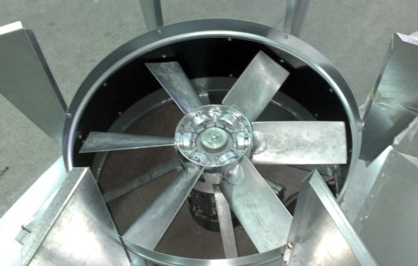 Extractor ATEX montado en base para cubierta