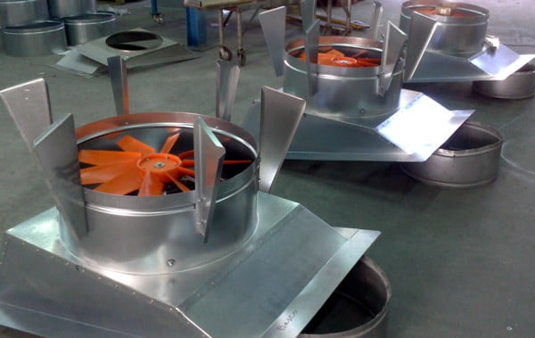 Extractores de cubierta con las escuadras colocadas