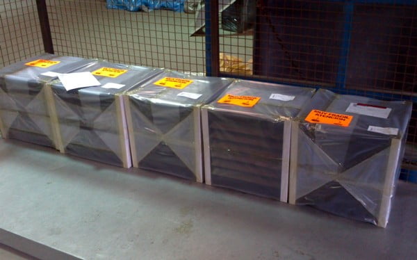 Remates de chimenea embalados para su expedición