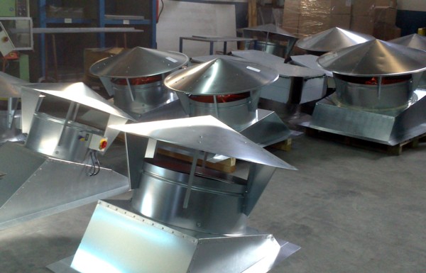 Extractores de cubierta de distintas potencias.