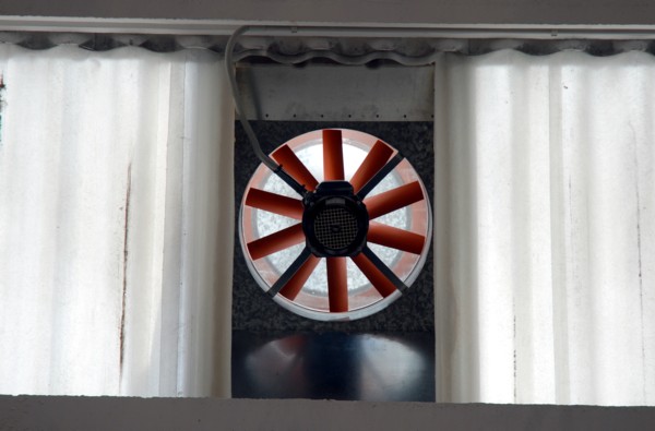 <!--:es-->Ventilación Nave de Uralita<!--:-->