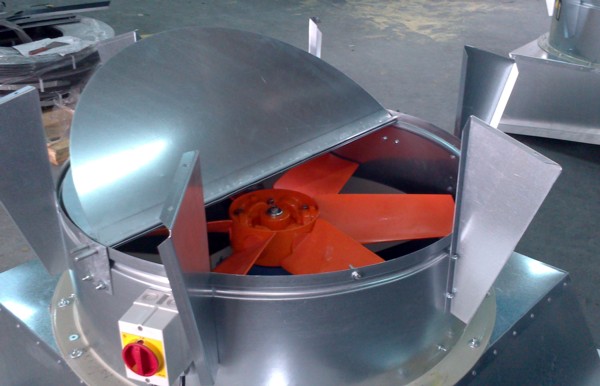 Ventilador con registro de cierre por sobre-presión