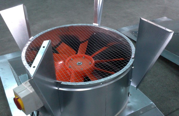 Extractor de cubierta con rejilla anti-pájaros