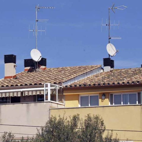 ATOSDIN - Instalaciones realizadas con sombreretes para chimeneas