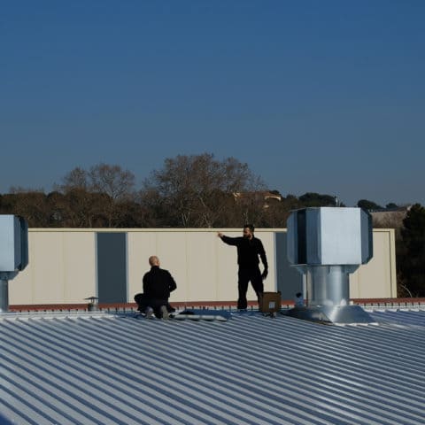 Ventilación en cubiertas industriales ante la próxima ola de calor